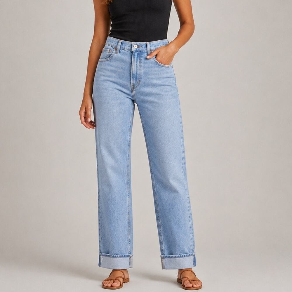 Abercrombie & Fitch Ultra High Rise Curve Love 90's Straight Cuffed Hem Jean 25
